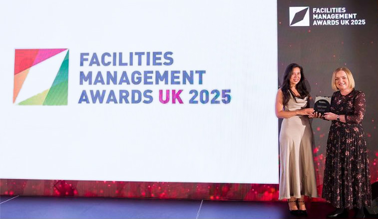 Dawn Lawrie accepting an award at Facilities Management Awards UK 2025