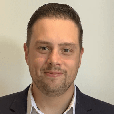 Headshot of Steven Crocombe